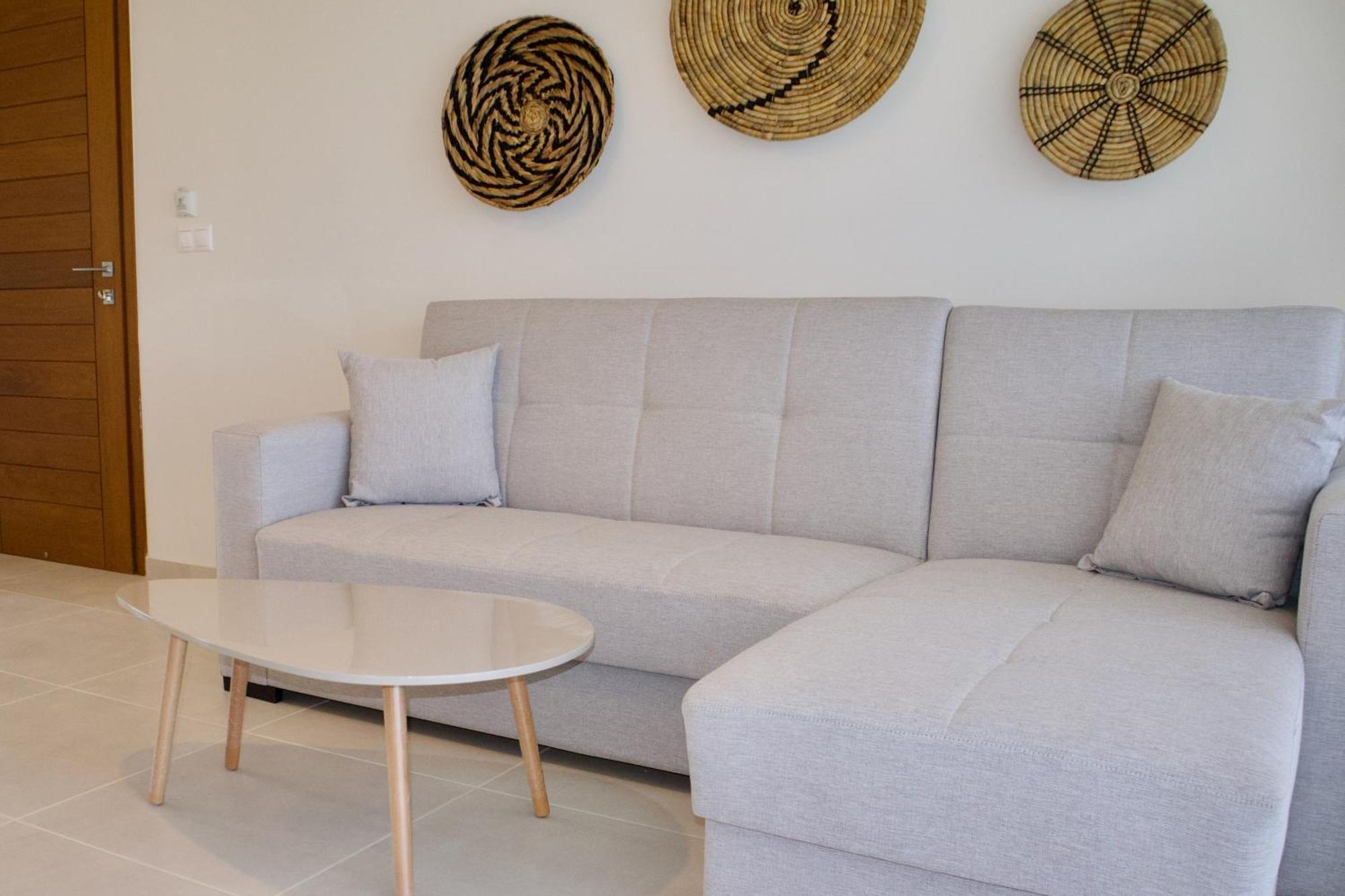 Resitour - Aphrodite Beachfront Pirgos Psilonerou الغرفة الصورة