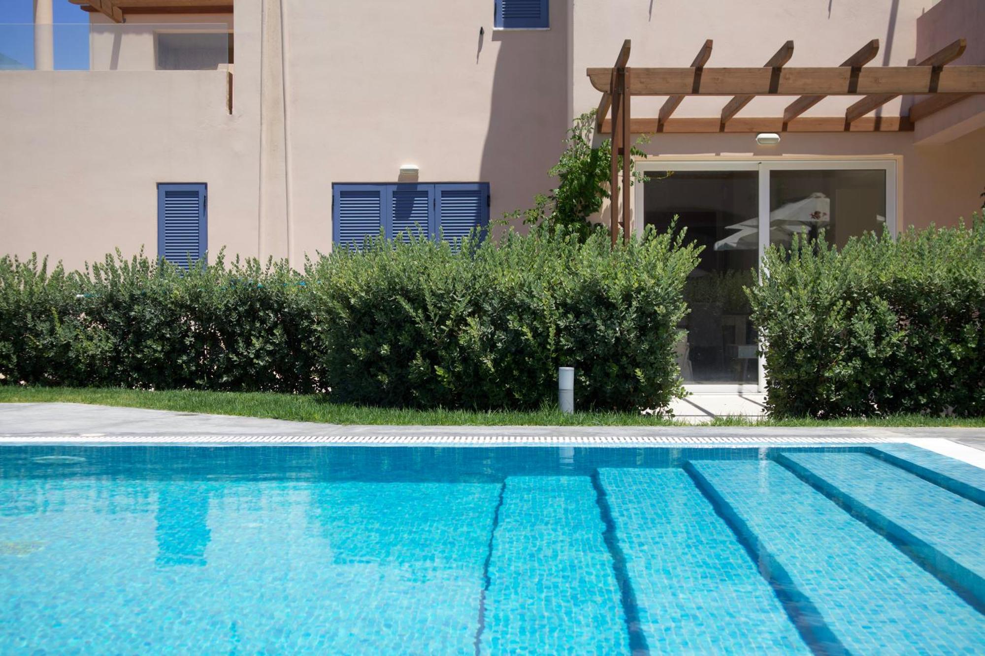 Resitour - Aphrodite Beachfront Pirgos Psilonerou الغرفة الصورة